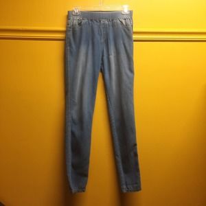 Simply Southern Collection Faded pull on elastic waist straight leg jeans Small